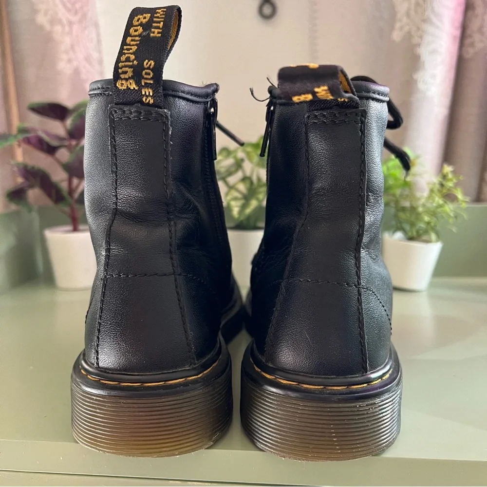 Dr. Martens 1460 J Black Leather Lave Up Boots Size 3